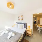 아파트 Urban Luxe 70 M2 Two-bedroom Gb-62 에인트호번