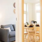 Urban Luxe 70 M2 Two-bedroom Gb-62