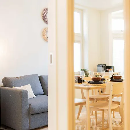 Urban Luxe 70 M2 Two-bedroom Gb-62