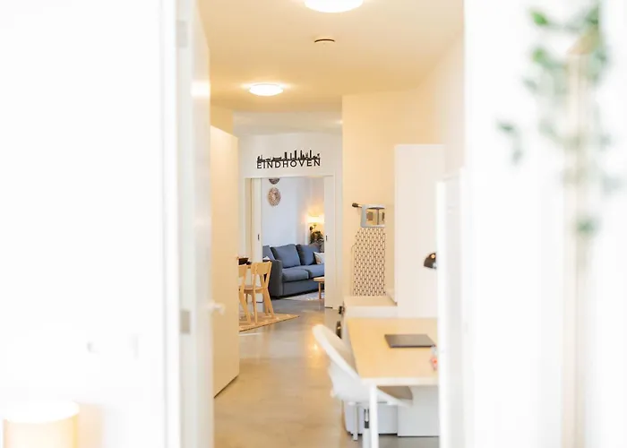 Urban Luxe 70 M2 Two-bedroom Gb-62