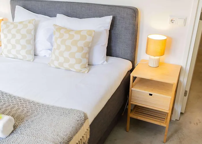 Urban Luxe 70 M2 Two-bedroom Gb-62 Апартаменты