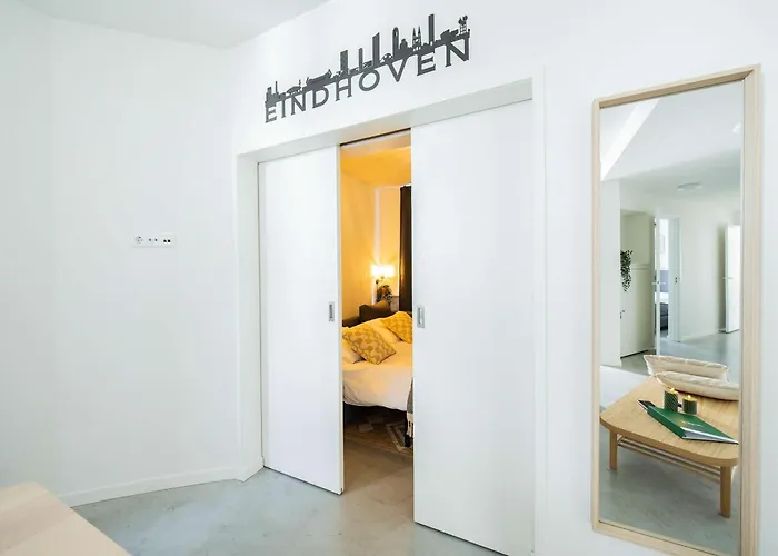 Urban Luxe 70 M2 Two-bedroom Gb-62 *