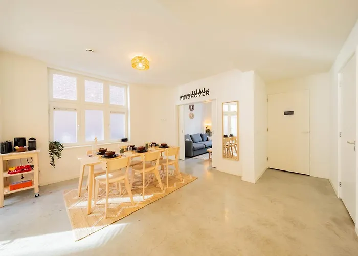 Urban Luxe 70 M2 Two-bedroom Gb-62 *