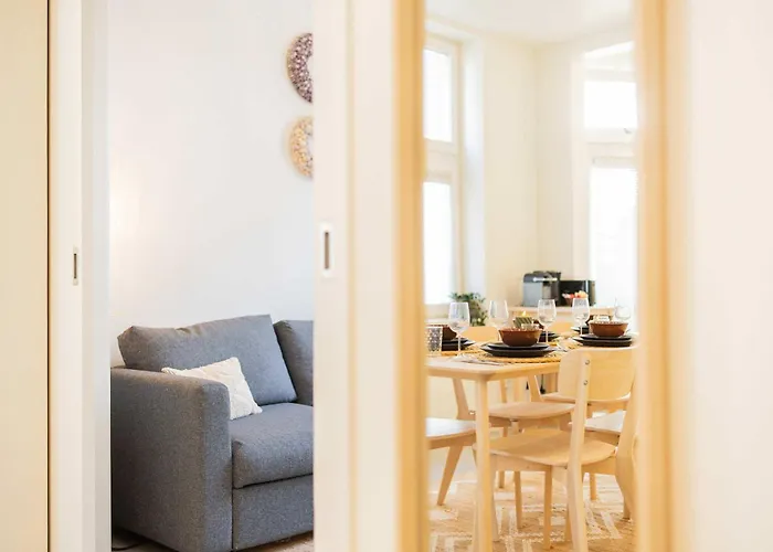 Urban Luxe 70 M2 Two-bedroom Gb-62